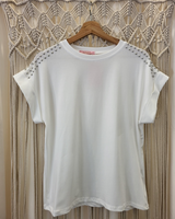 T-shirt c/ tachas