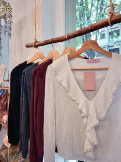 Blusa folhos
